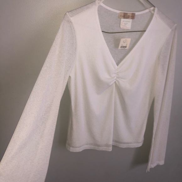 elegant women’s white top - Picture 7 of 7